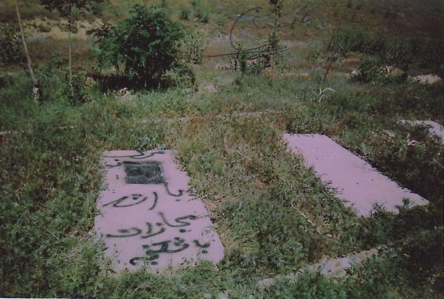Baha’is in Iran also experience incitement to hatred and attacks. This photo shows a graffiti marking from a cemetery in Hamadan saying, “death with most severe torture.”