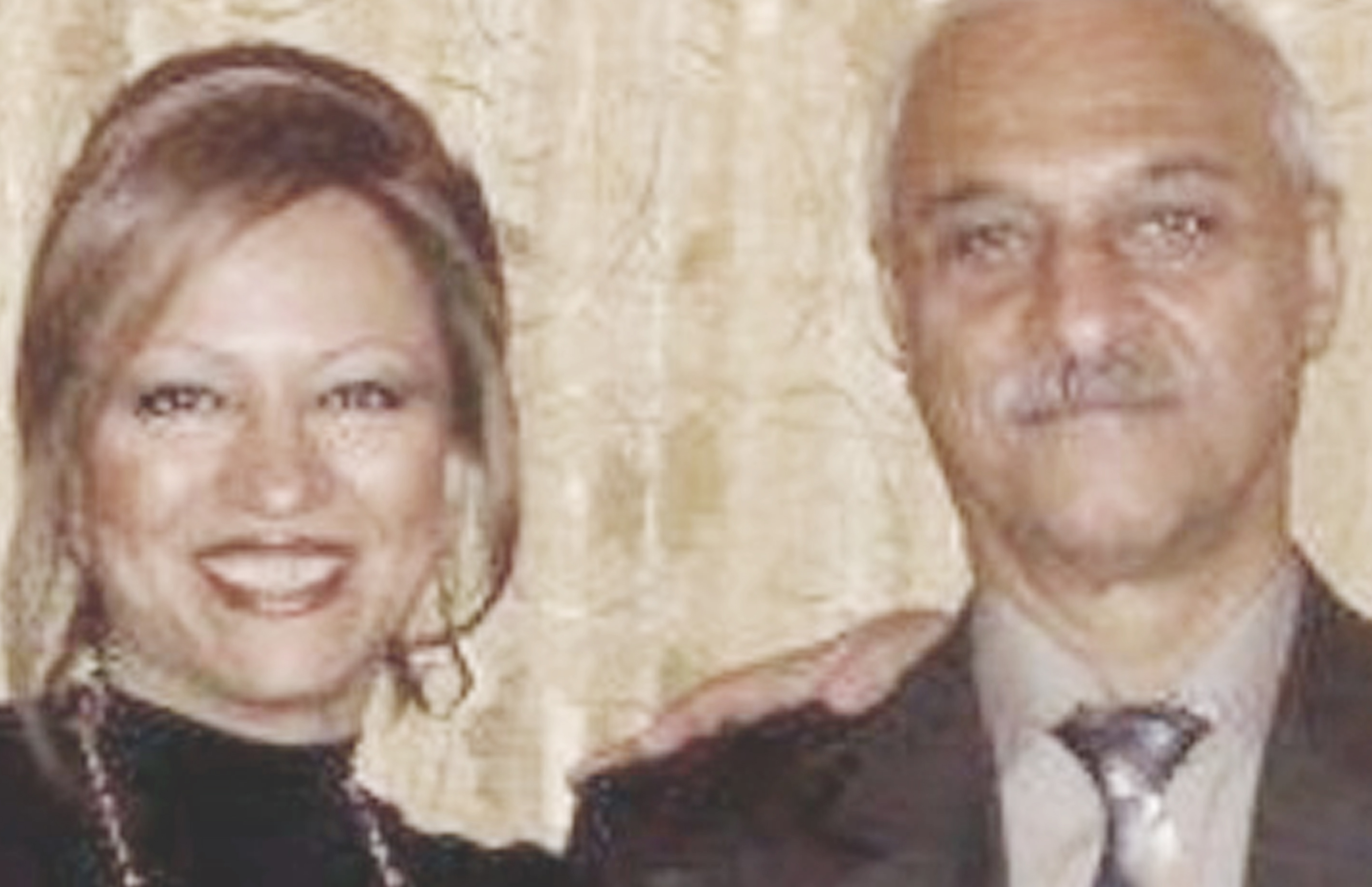 Elham Farahani (left), Adel Naeimi (right) 